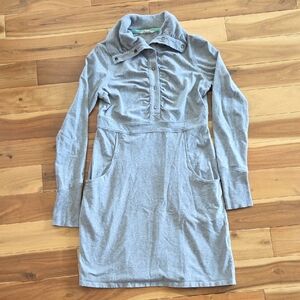 Athleta Gray and Mint Long Sleeve Top